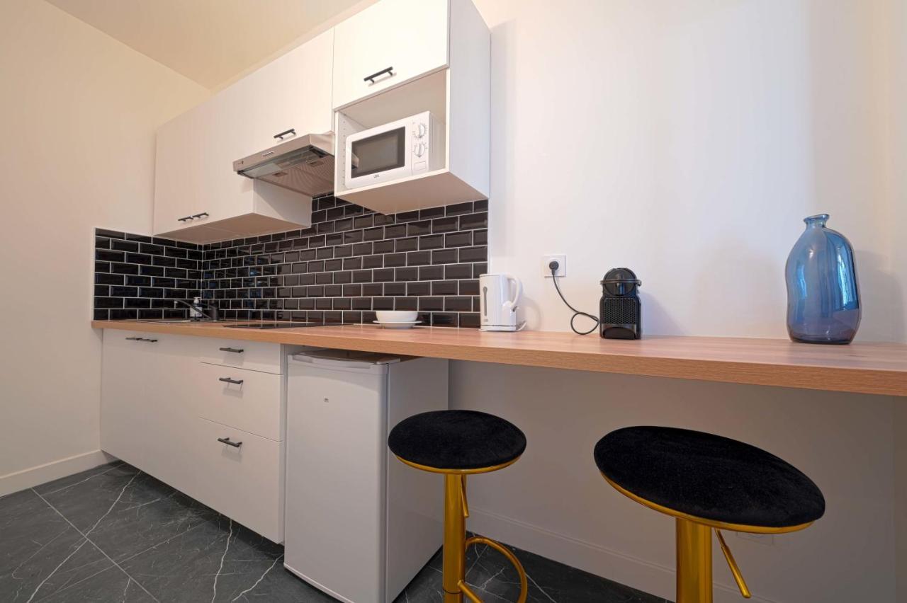 Modern Large Studio Apartment For 3 Paris Exterior foto